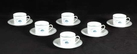 Lot de six tasses et leurs sous-tasses en 