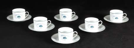 Lot de six tasses et leurs sous-tasses en 