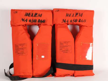 Belem - Deux gilets de sauvetage siglés, n° 