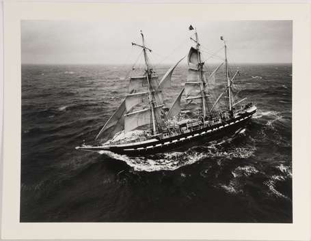 PLISSON Philip (né en 1947) - Belem vue de babord.