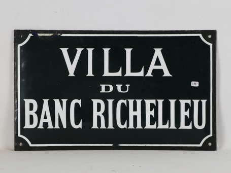 VILLA DU BANC RICHELIEU : Plaque émaillée bombée. 