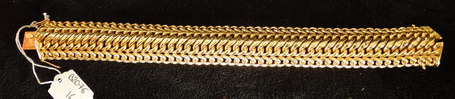 Bracelet en or jaune, maille américaine. Fermoir à