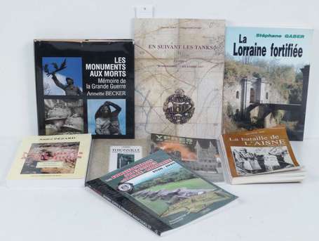 Lot de 8 livres sur  1914/1918 lieux et batailles 