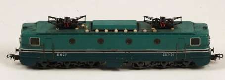 Modelisme ,Gerard , locomotive électrique verte 