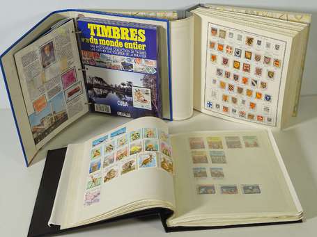 Dans un gros carton Albums de timbres divers Monde