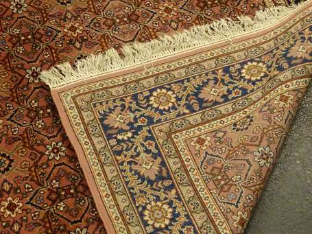 TAPIS Orient laine et coton, le champ rose meublé 