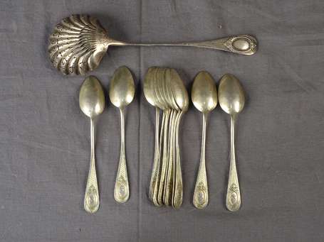 Onze Cuillères à café en argent, la spatule goutte