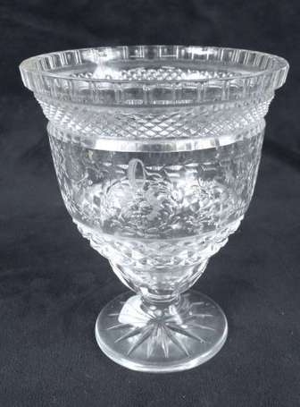 Vase forme Sully en cristal gravé de fleurs, frise