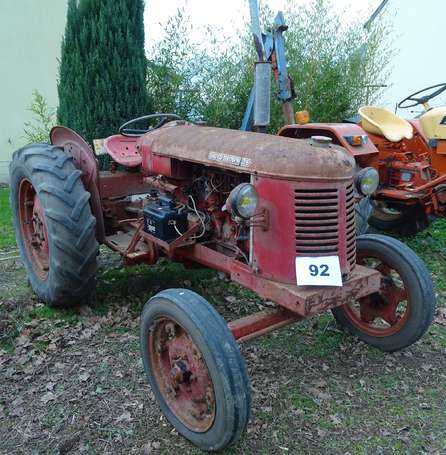 Tra Agricole David Brown Modèle : 25   N°de Série 