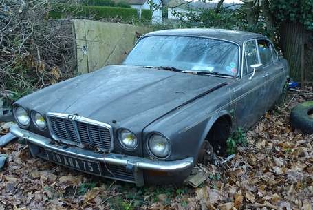 Vp CI JAGUAR Modéle : XJ6 Série 2  20 ARA 75 Type 