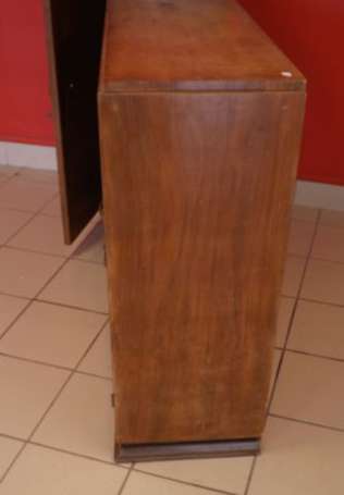 Meuble de rangement en noyer et placage de noyer, 