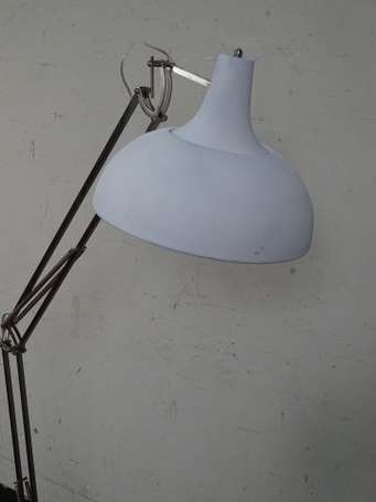 AGEMOB - Lampadaire en métal laqué blanc et chromé