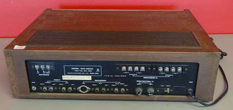 SANYO - Amplificateur tuner coffret bois modèle 