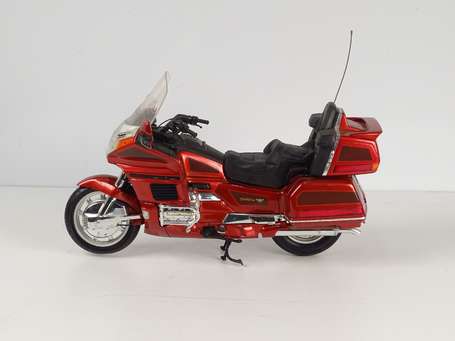 Honda Gold Wing Maquette de concession. H. 25 cm, 