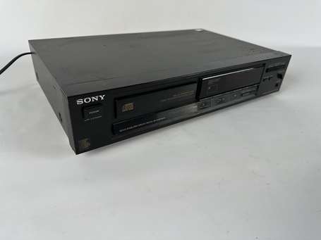 SONY Lecteur CD modèle CDP 470 (fonctionnant)