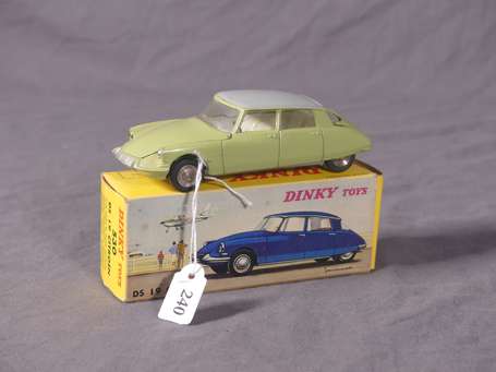 Dinky toys France - Citroen DS 19 - vert tilleul -