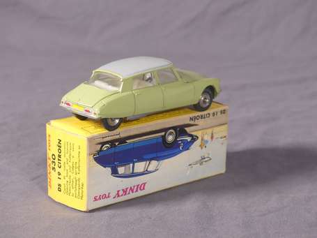 Dinky toys France - Citroen DS 19 - vert tilleul -