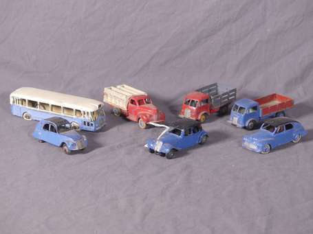 Dinky toys France - Lot de voitures en l'état 