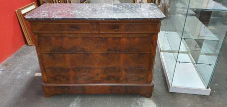 Commode en placage d'acajou moucheté ouvrant par 