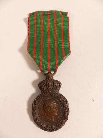 Mil - Médaille Ste Hélène - ruban postérieur de la
