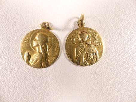 Lot de deux médailles religieuses en or jaune 18K 