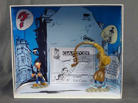 Franquin - Pixi : Gaston portant son gaffophone et