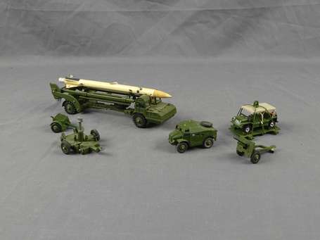 Dinky toys GB - 3 véhicules militaires  