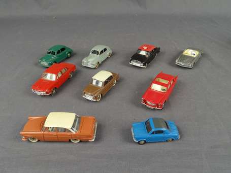 Dinky toys - Lot 9 voitures, état d'usage 