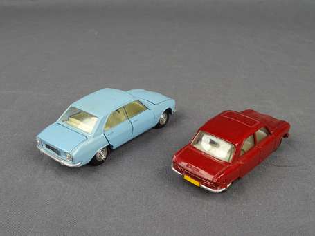 Dinky toys - Peugeot 2 véhicules , 504 bleu clair 