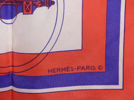 HERMES Paris - Carré en twill de soie imprimé et 