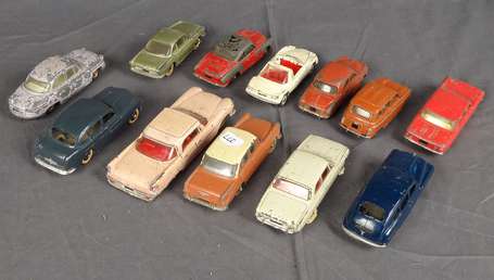 Dinky toys - Lot de voitures en l'état 