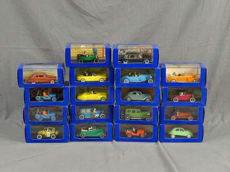 TINTIN - Lot de 18 vehicules en boite