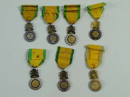 Mil - Lot de 7 médailles militaires, dont 2 en 