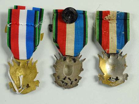 Mil - 3 Médailles mutuelles dont 2 avec barrette 