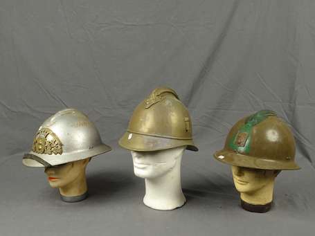 Pompier - Lot de 3 casque, une coque 1885, une 