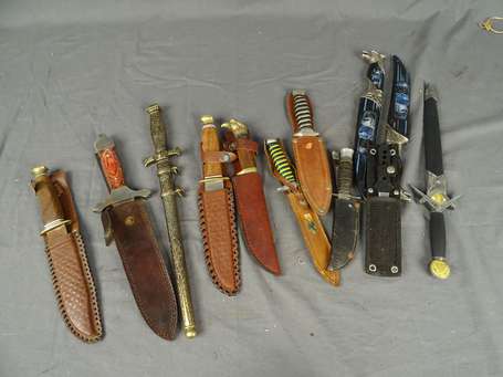 armes blanches-Lot de couteaux anciens avec 