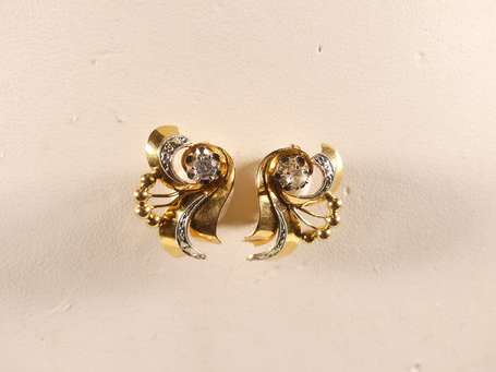 Paire de boucles d'oreilles en or jaune 18K 