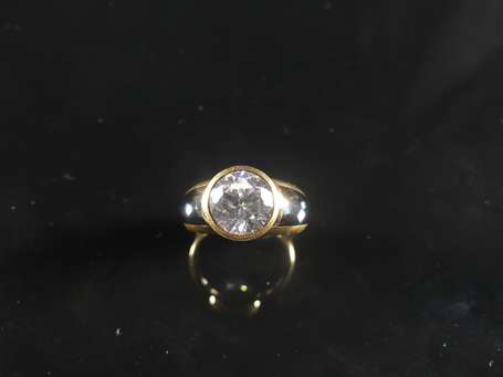 Bague solitaire en or jaune 18K (750°/00) montée 