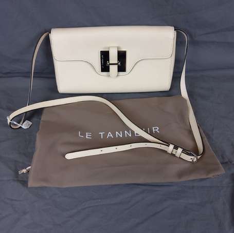 LE TANNEUR Sac pochette bandoulière en cuir crème,