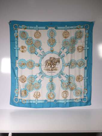 HERMES Paris - Carré en twill de soie imprimé et 
