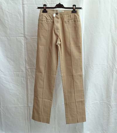 CHANEL - Pantalon en toile de coton beige. T. 34. 
