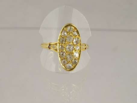 Bague en or jaune 18 K (750°/°°), la table 