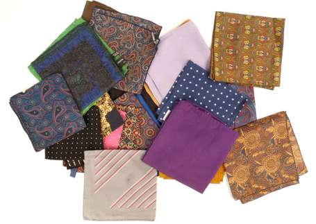 23 petits foulards gavroches certains en soie