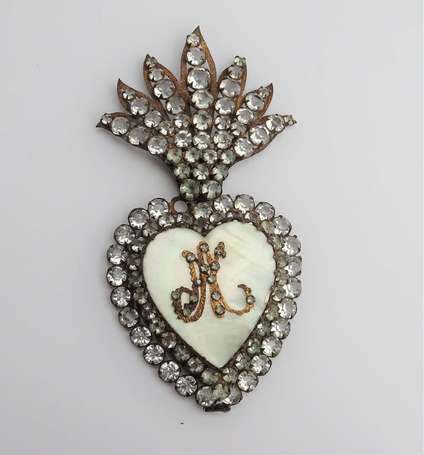 Pendentif cœur en métal doré monté de strass et 