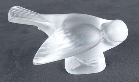 Lalique France Moineau lissant son plumage Presse 