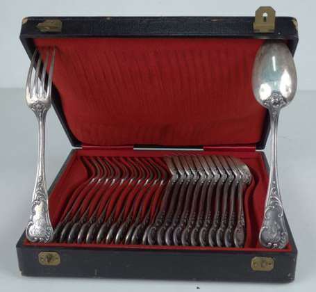 Douze Couverts En argent la spatule rocaille 