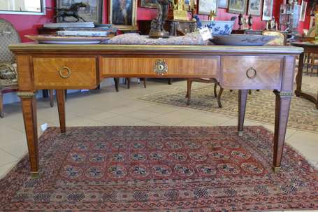 Bureau Plat en placage et marqueterie de bois de 