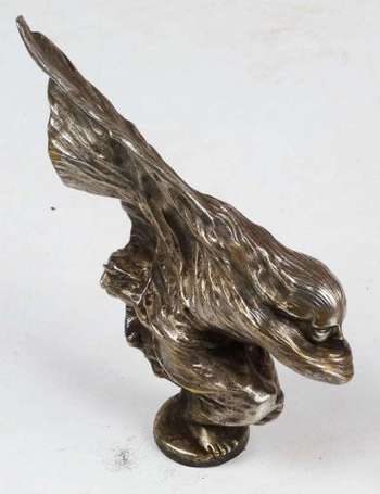 Mascotte La Rafale en bronze argenté, signée 