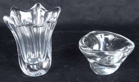 DAUM - Vase et cendrier en cristal (Ht: 18cm)