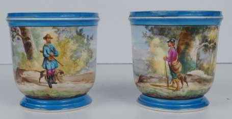 PARIS - Paire de cache-pot en porcelaine, peintes 